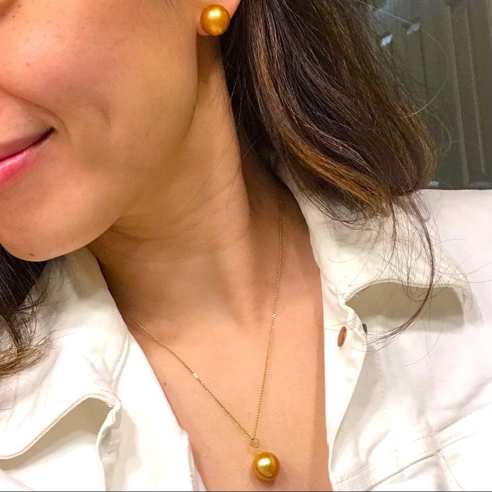 Authentic South Sea Pearl Earrings and Pendant Set